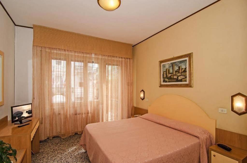 וירג'יו Hotel Stella D'Italia מראה חיצוני תמונה